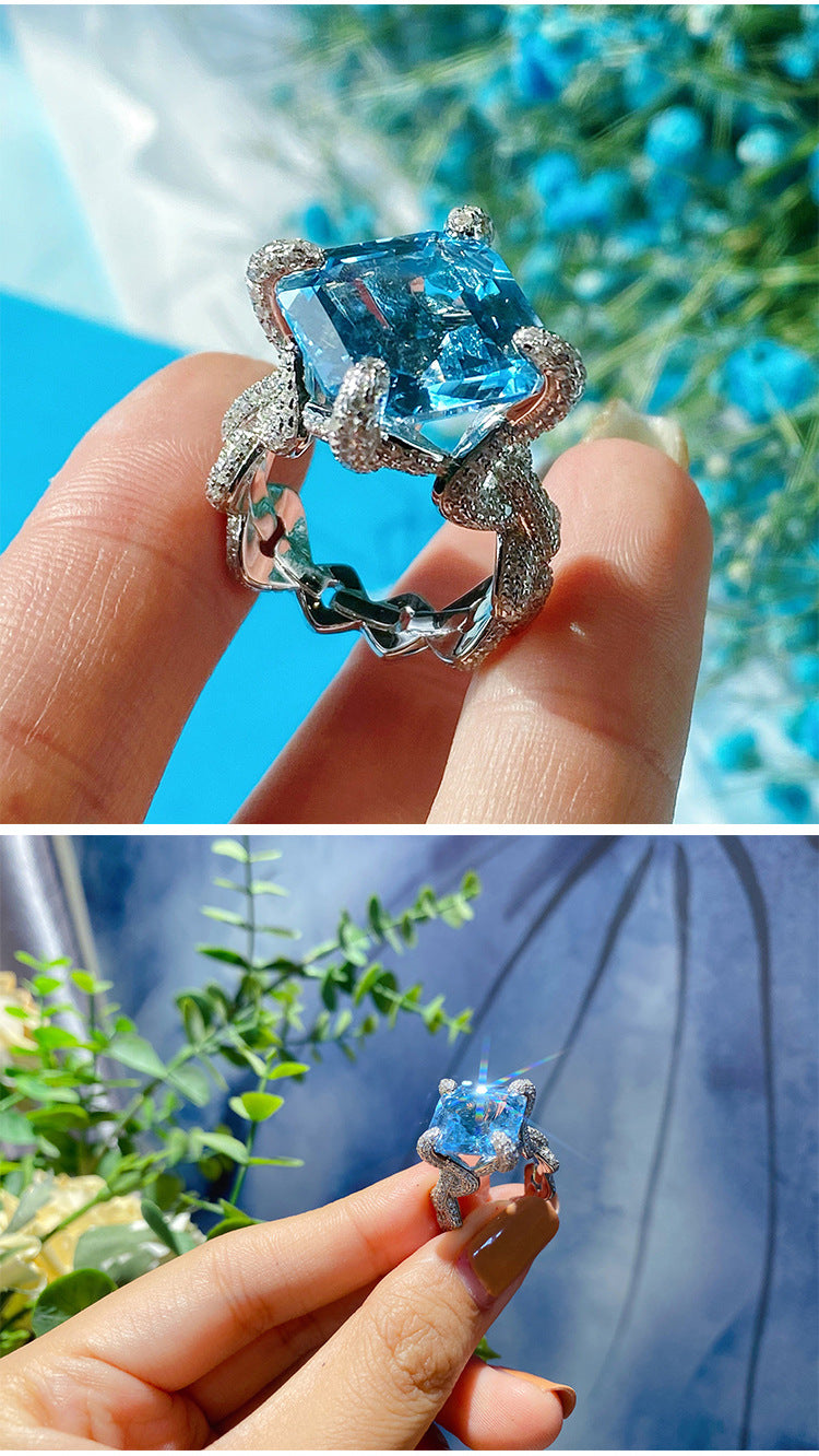 Luxurious Adjustable Blue Crystal Ring