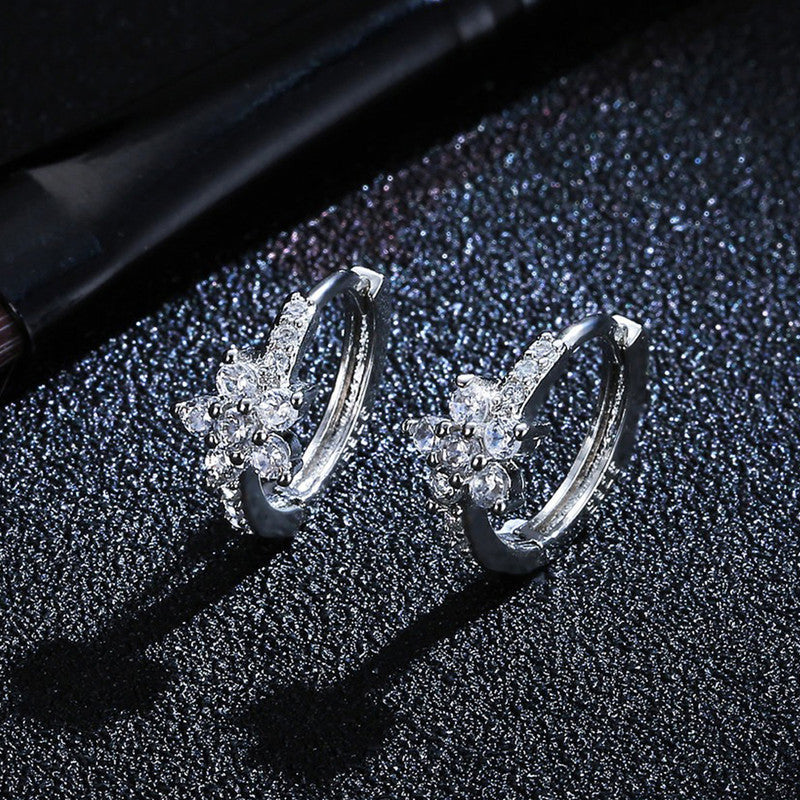 Designs & You Womens White Contemporary Half Hoop Earrings